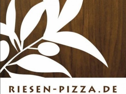 Photo: RIESEN PIZZA